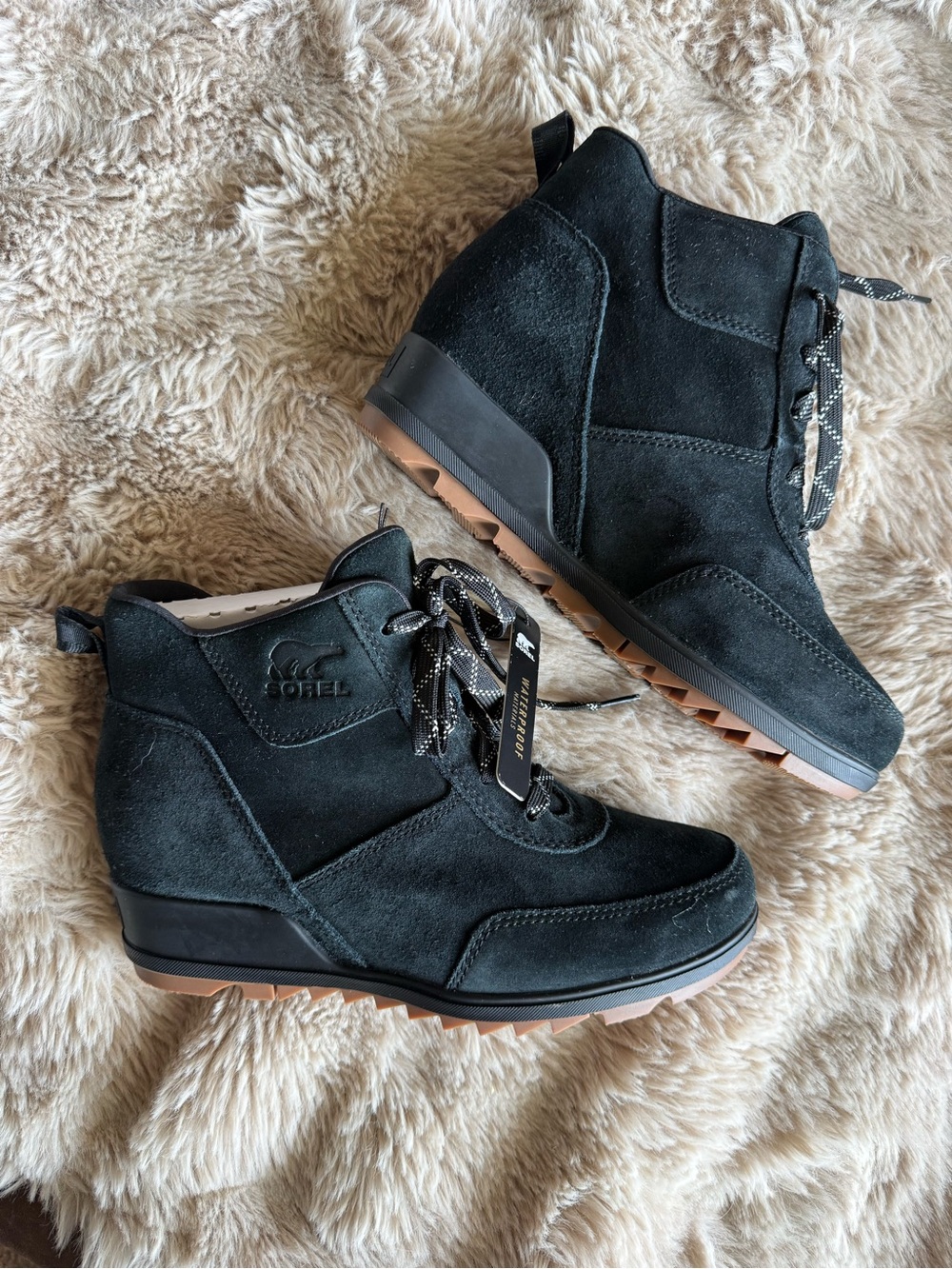 NWT Sorel Black Suede Evie Wedge Lace-Up Bootie